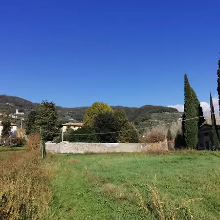 בית הארחה La Maison De Jardin לוקה